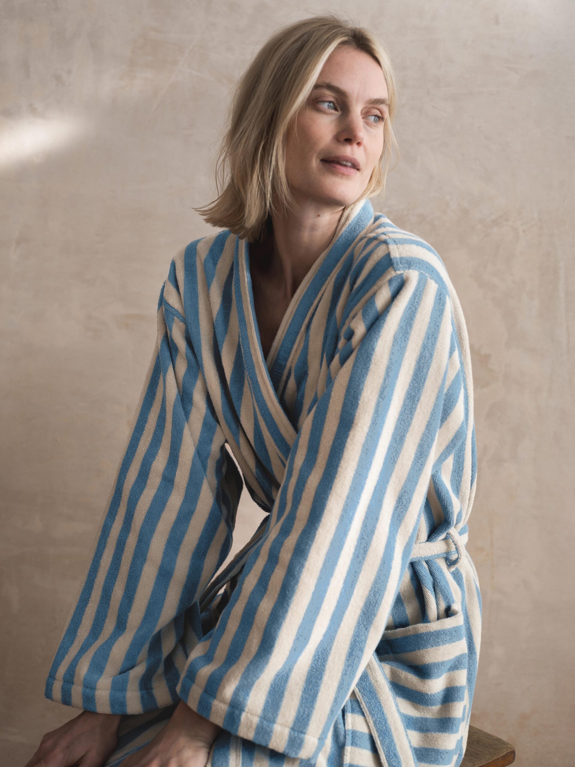3X4_pigletinbed_sleepwear_3702
