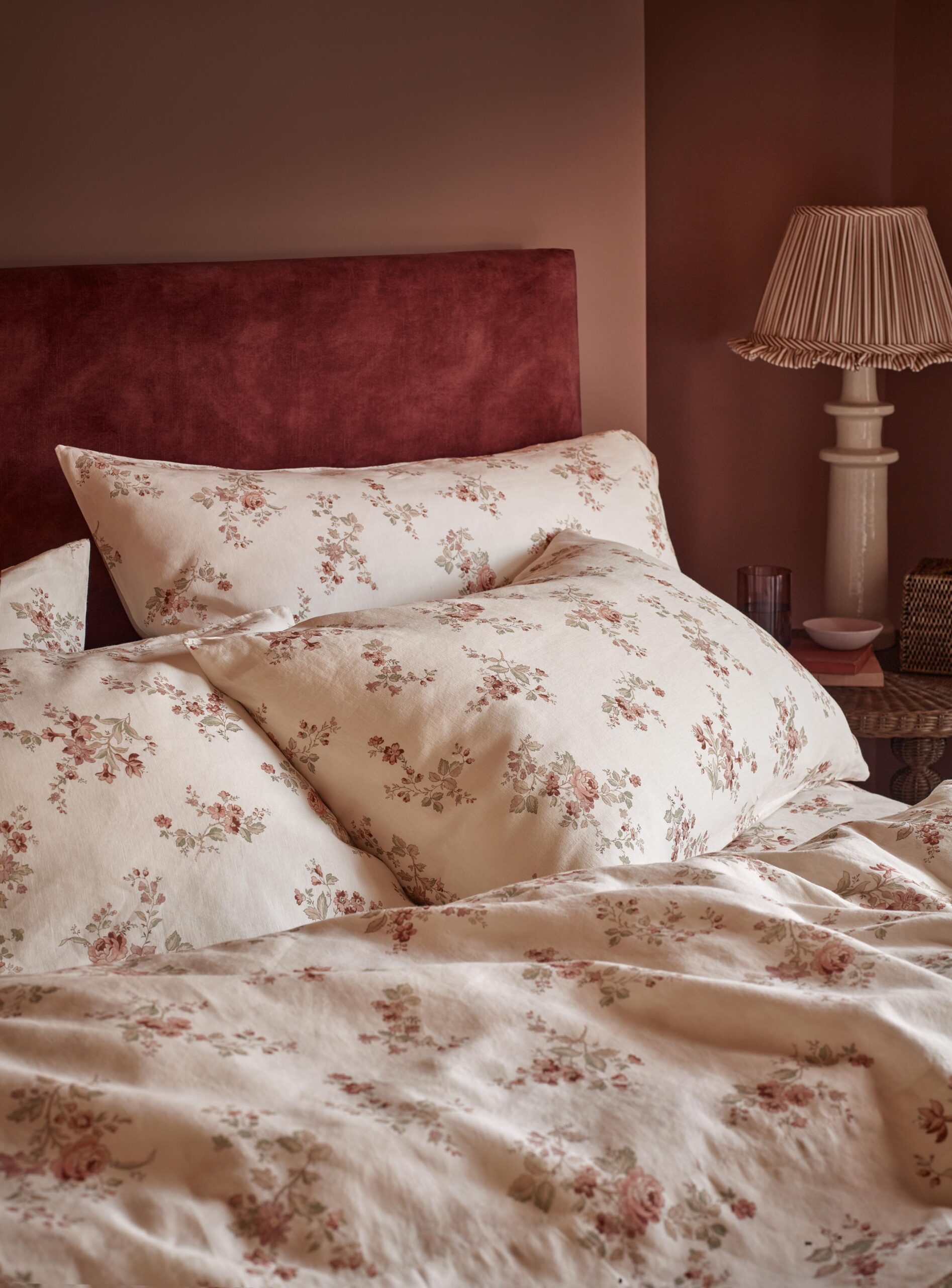 Dusty_Pink_Heirloom_Rose_Linen_Blend_Pillowcases_Pair_3