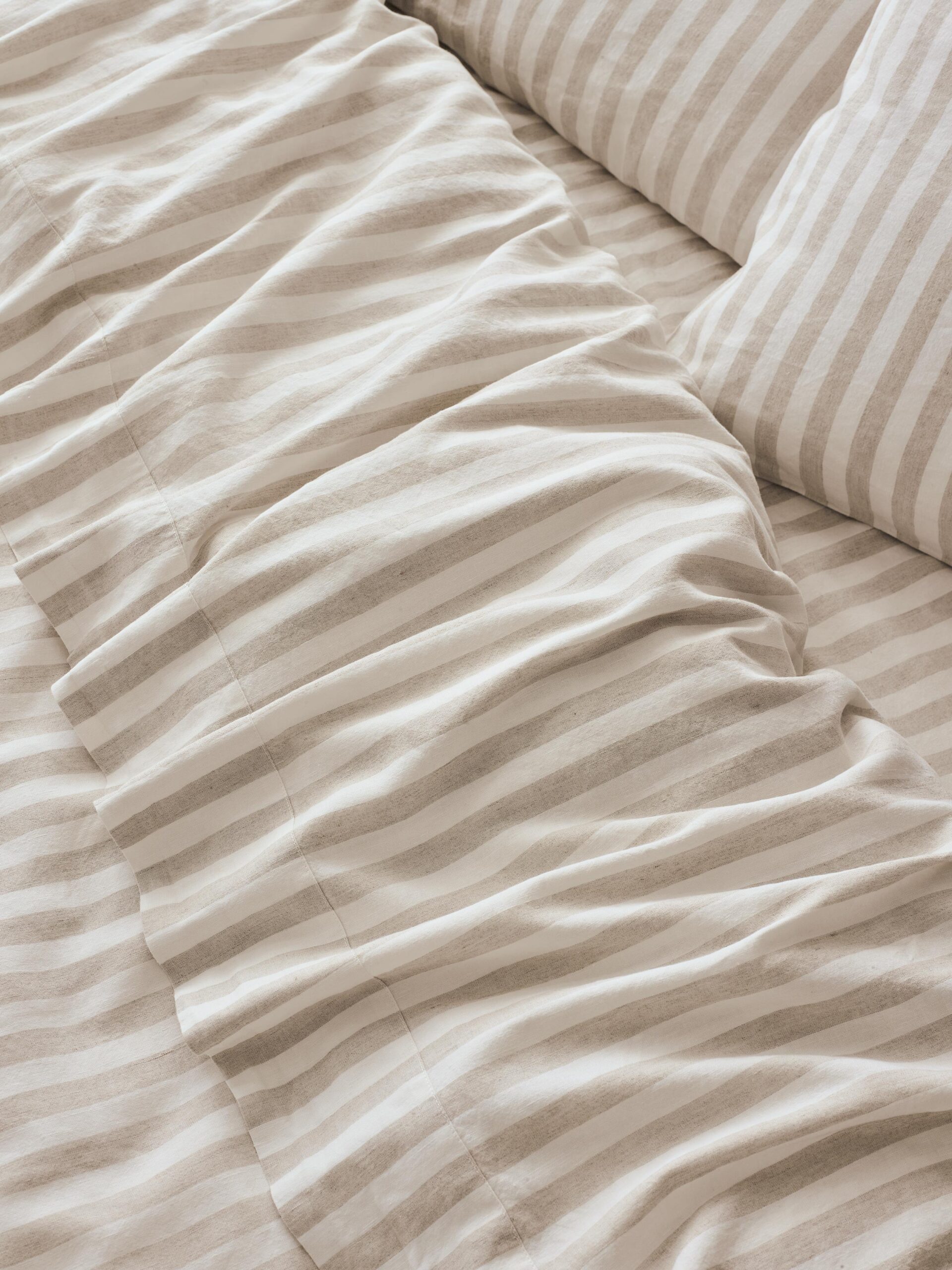 Oatmeal_Pembroke_Stripe_Linen_Blend_Flat_Sheet_1