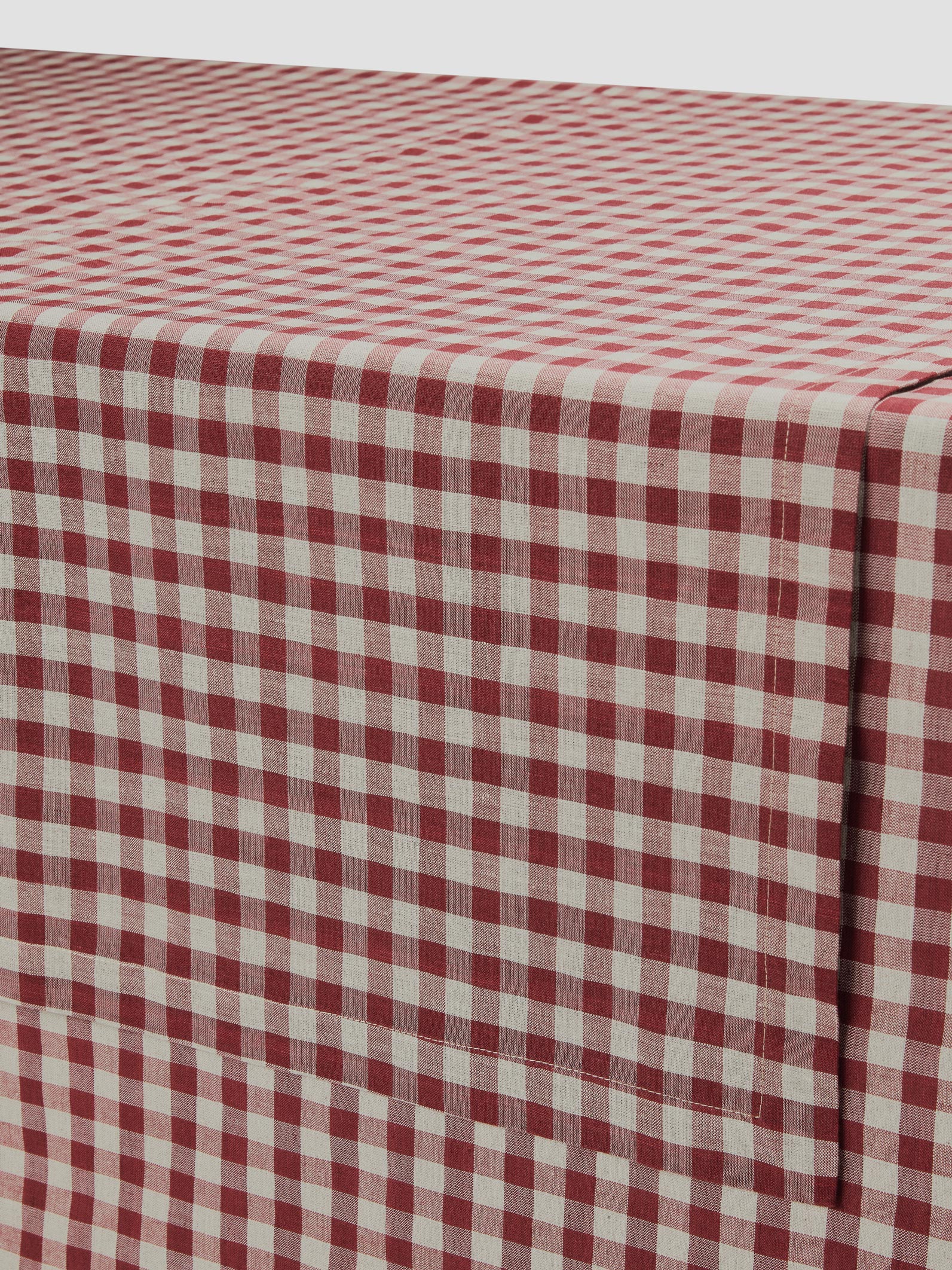 Rhubarb_Gingham_Linen_Blend_Table_Runner_1