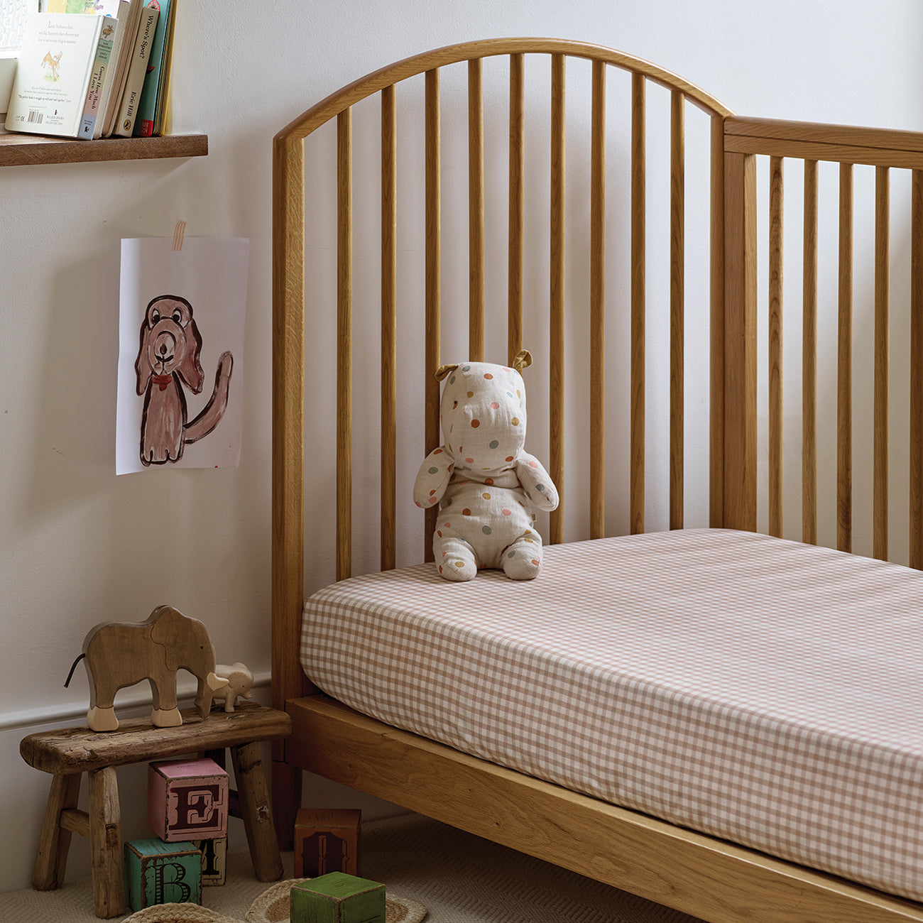 Small-Gingham-Cafe-au-Lait-Kids-Fitted-Sheet-Lifestyle-2_e48cde42-6ba7-4537-801c-6015d9f6be67